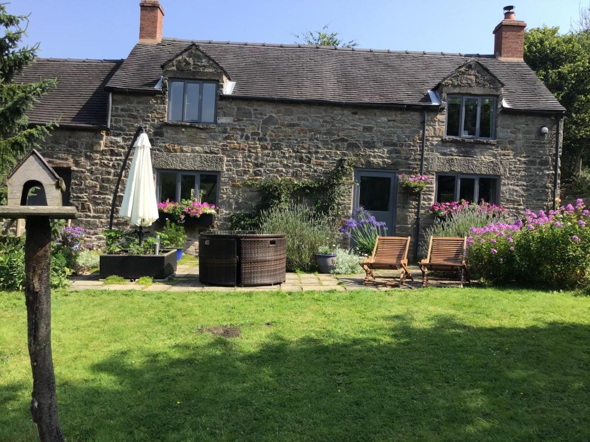Lee House Farm Holiday Cottage With Possible Use Of Hot Tub Ninety Pounds A Session Waterfall ภายนอก รูปภาพ