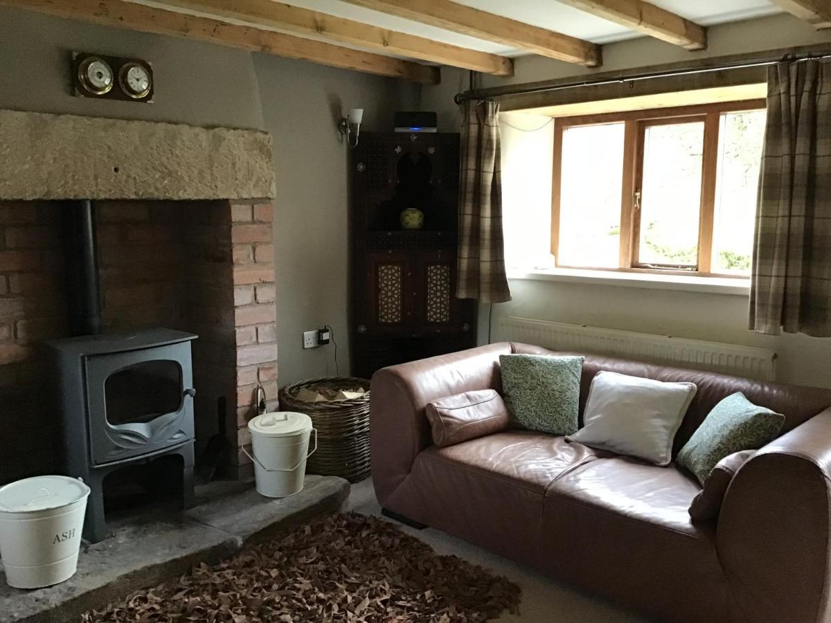 Lee House Farm Holiday Cottage With Possible Use Of Hot Tub Ninety Pounds A Session Waterfall ภายนอก รูปภาพ