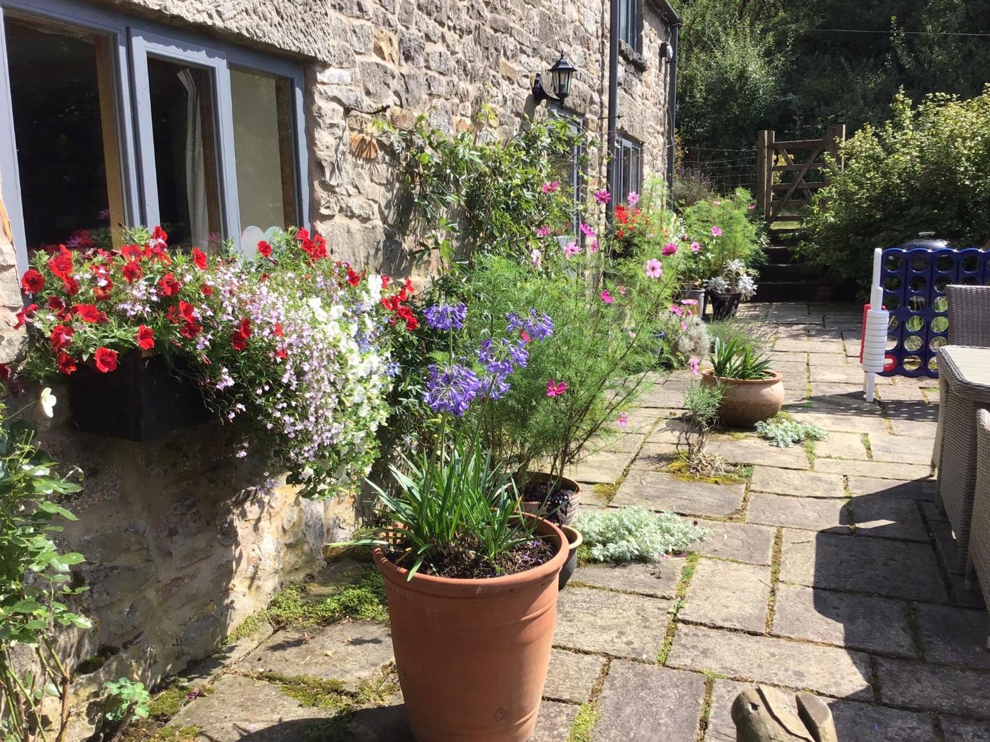 Lee House Farm Holiday Cottage With Possible Use Of Hot Tub Ninety Pounds A Session Waterfall ภายนอก รูปภาพ